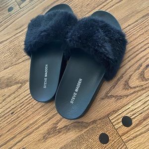 Steve Madden black slip ons
